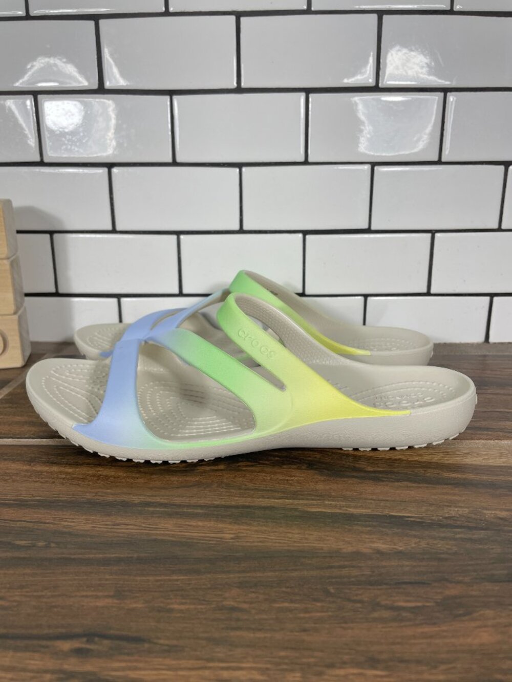 CROCS Kadee II Shoes Womens Size 8 Multicolor Iconic Comfort Slide Sandals